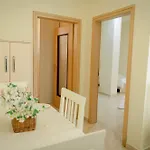 S&f Centre Apartamento Tirana